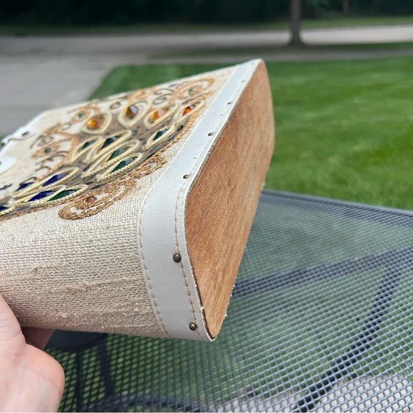 Vintage 1960's Jeweled Sequined/Rhinestones Peacock wood bottom Purse - Picture 3 of 16